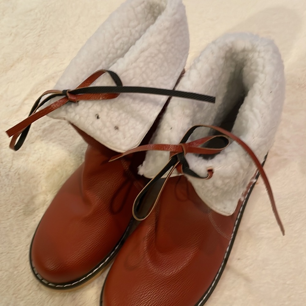 Boots** - Picture 7 of 7